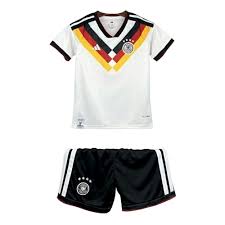Kit Infantil Alemanha 2026 Tradicional